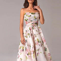 Sleeveless dress with print