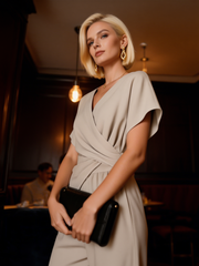De 'Sorrento' Two-Piece: Overslagtop & Cuffed Pantalon