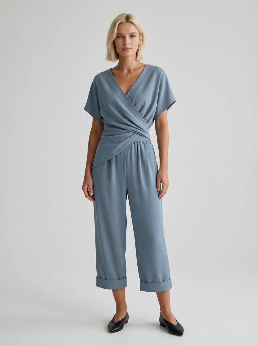 De 'Sorrento' Two-Piece: Overslagtop & Cuffed Pantalon