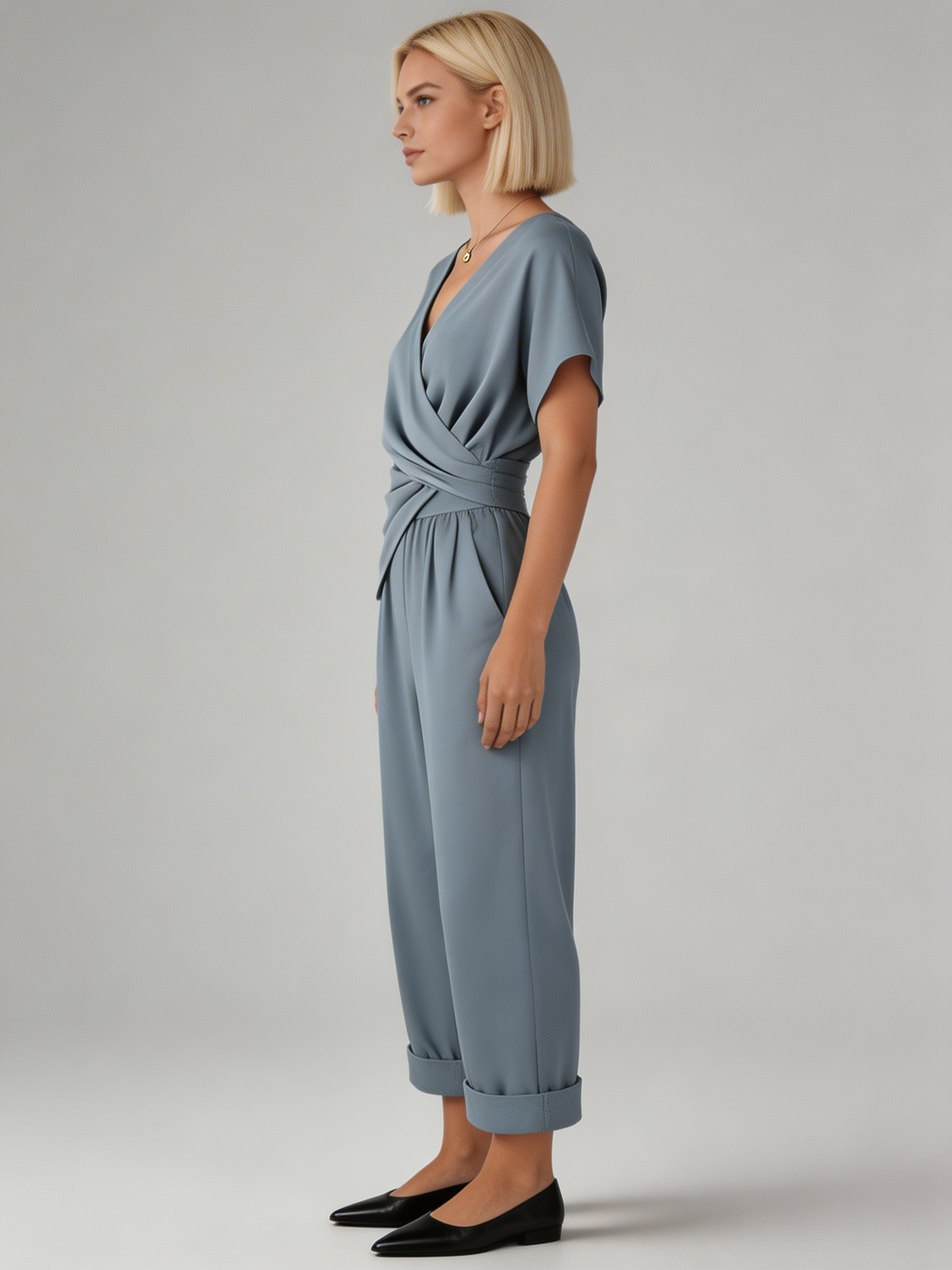 De 'Sorrento' Two-Piece: Overslagtop & Cuffed Pantalon